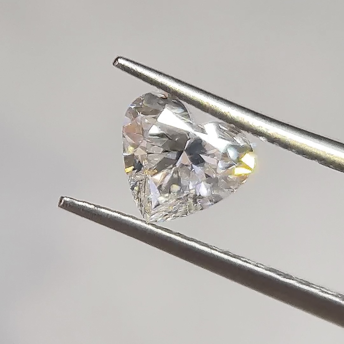 1.05ct Heart F SI1