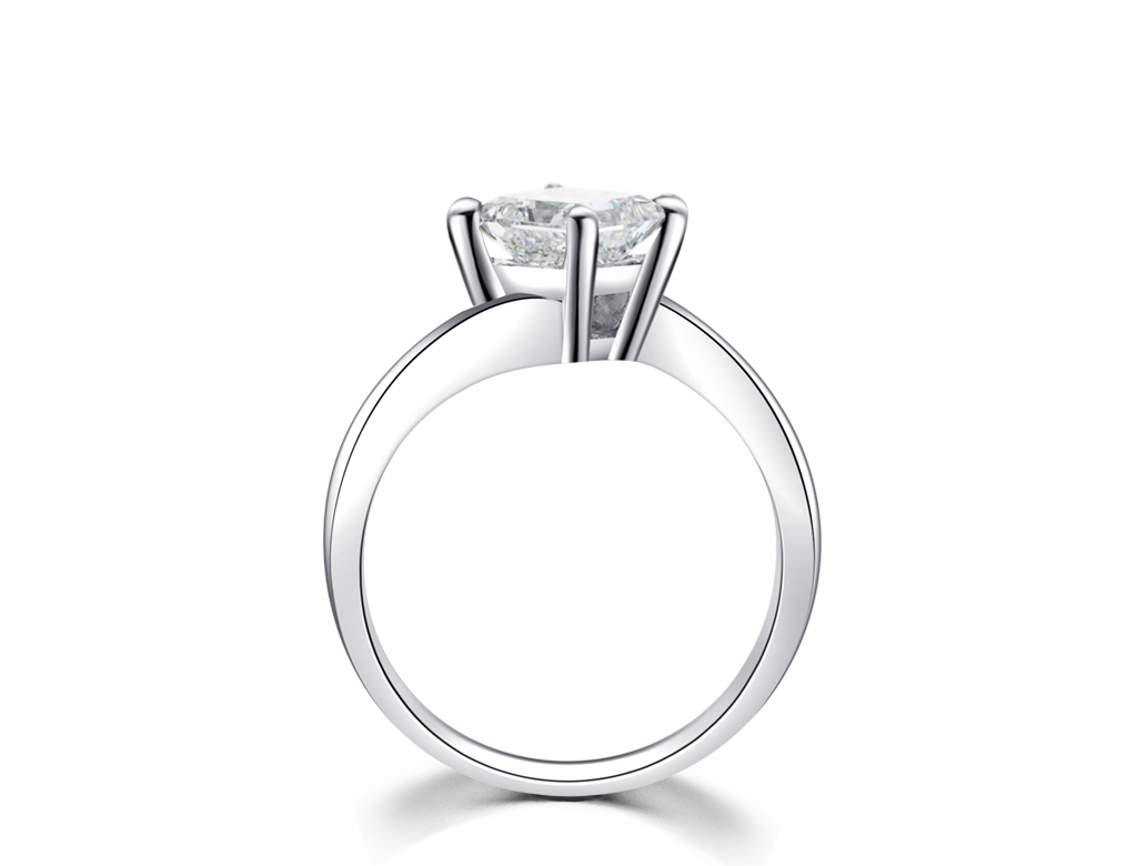 18K公主方鑽石戒指