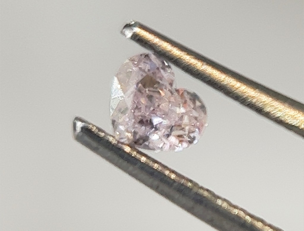 0.31ct粉紅彩鑽石