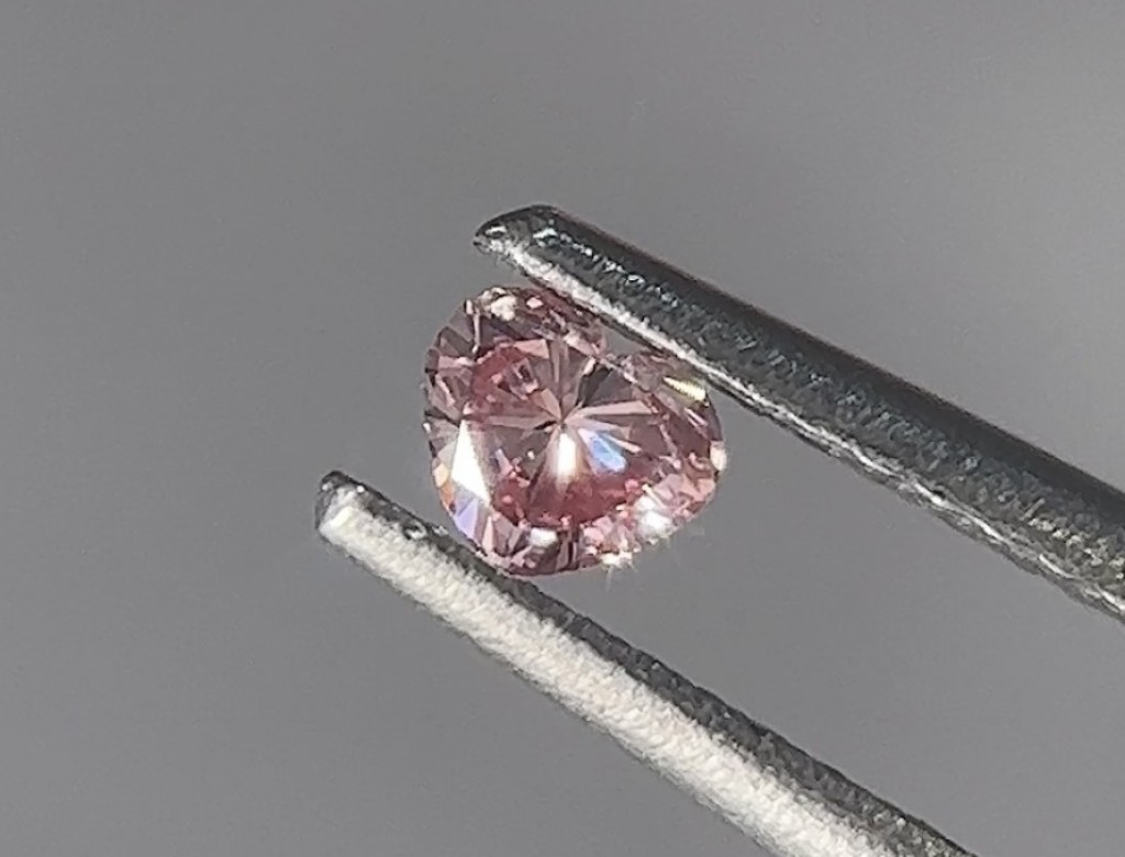 0.14ct粉紅彩鑽石