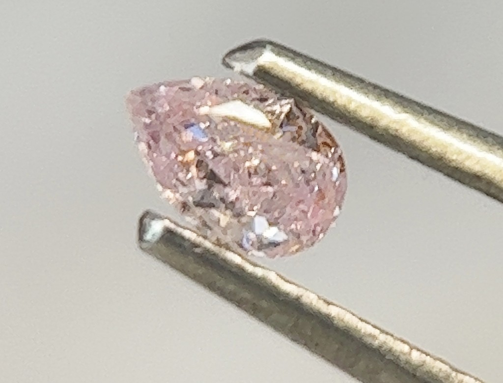 0.21ct粉紅彩鑽石
