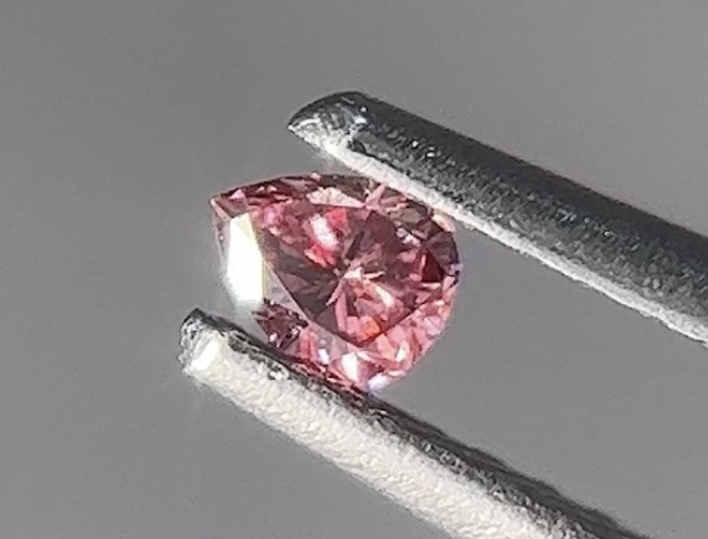 0.07ct 粉紅彩鑽石