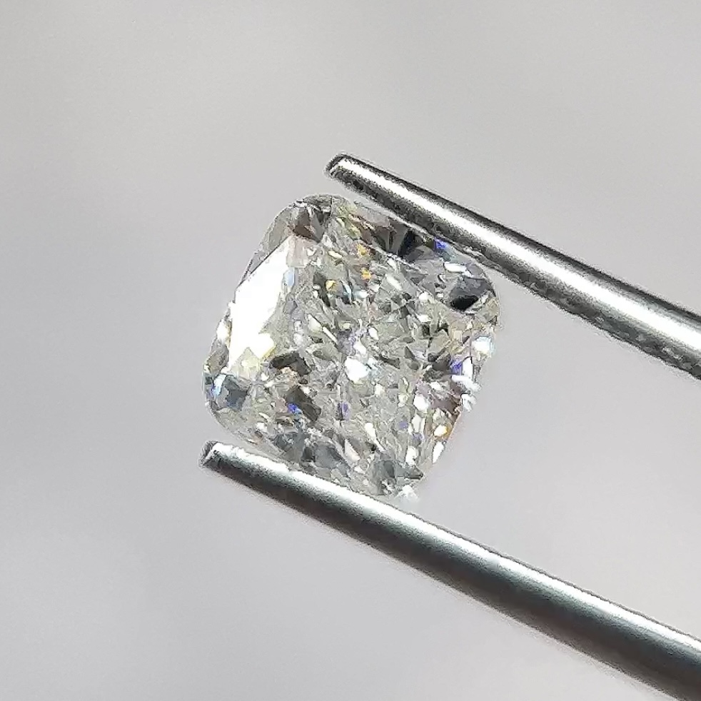 1.03ct Cushion G VS2