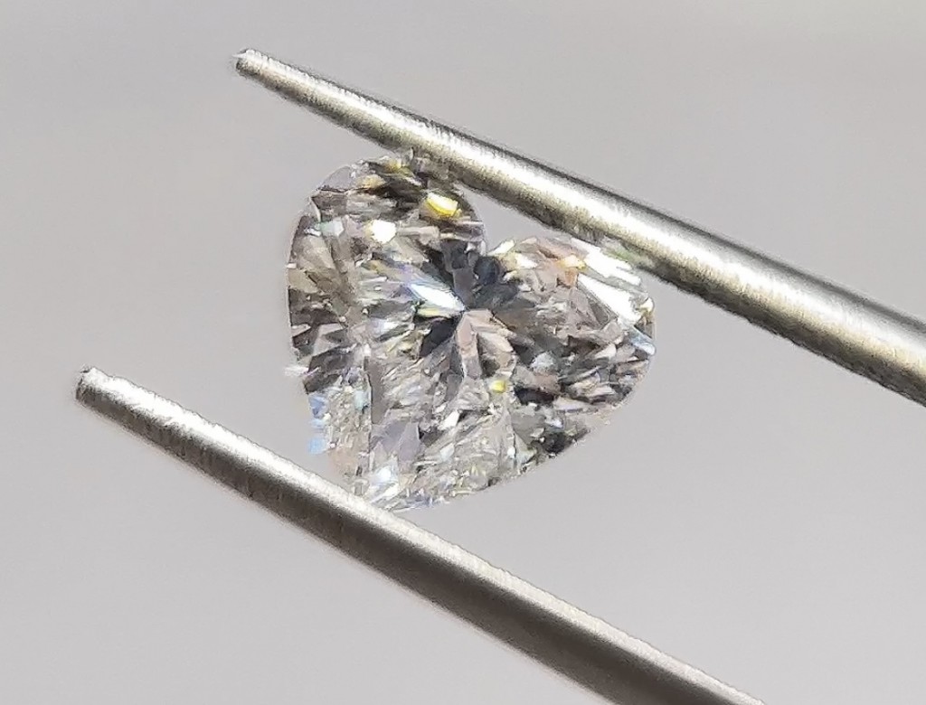 2.01ct Heart D SI1 